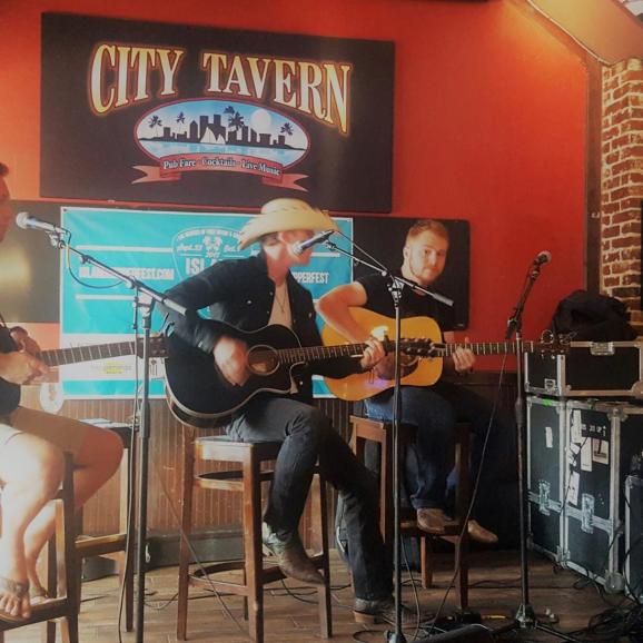 Performers at City Tavern