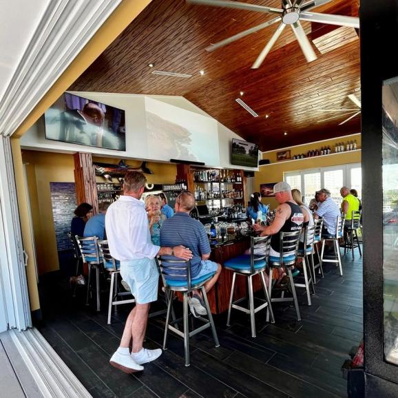 high tide social house bar